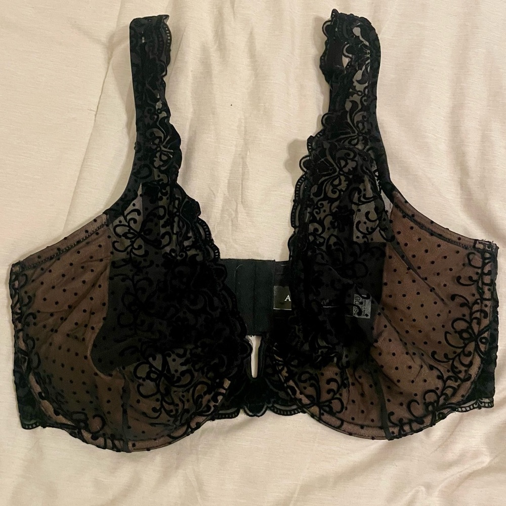 Sexy black lacy bra soft cup